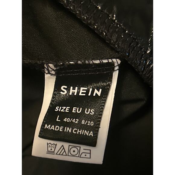 GUC Shein Shiny Black Ruffled Short Shorts Size 8-10 US - Picture 3 of 5